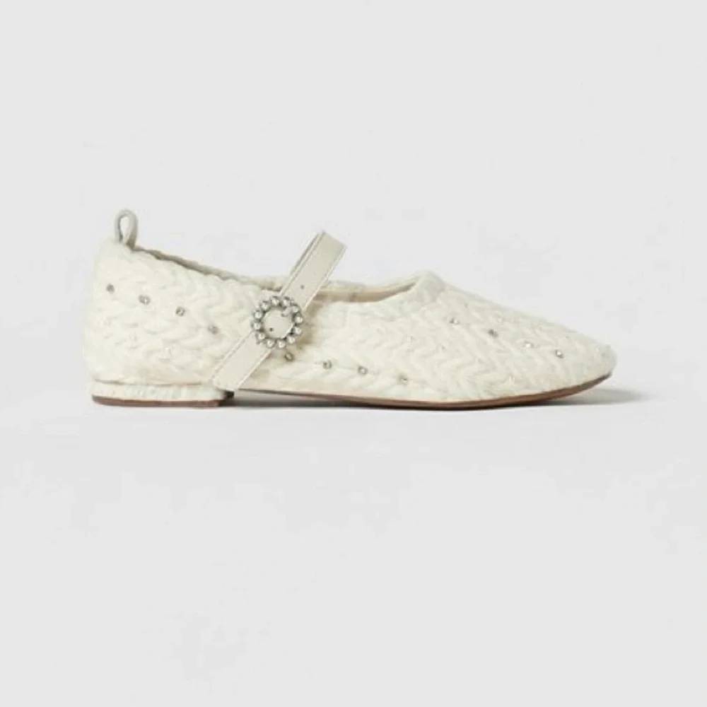 NWT. Zara Kids/Girls Knit Fabric Jewels Flat Shoes. Size 4.